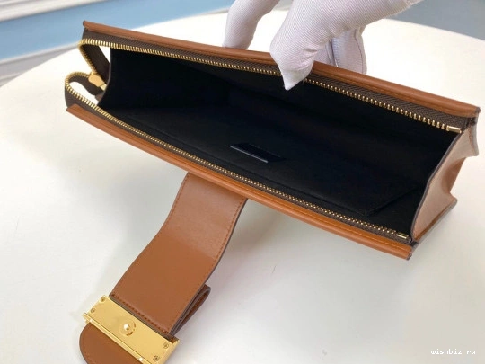 WIS LOUIS VUITTON CHANELUTCH 1202